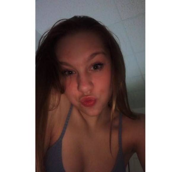 Meet your Posher, Hannah - Picture 1 of 1